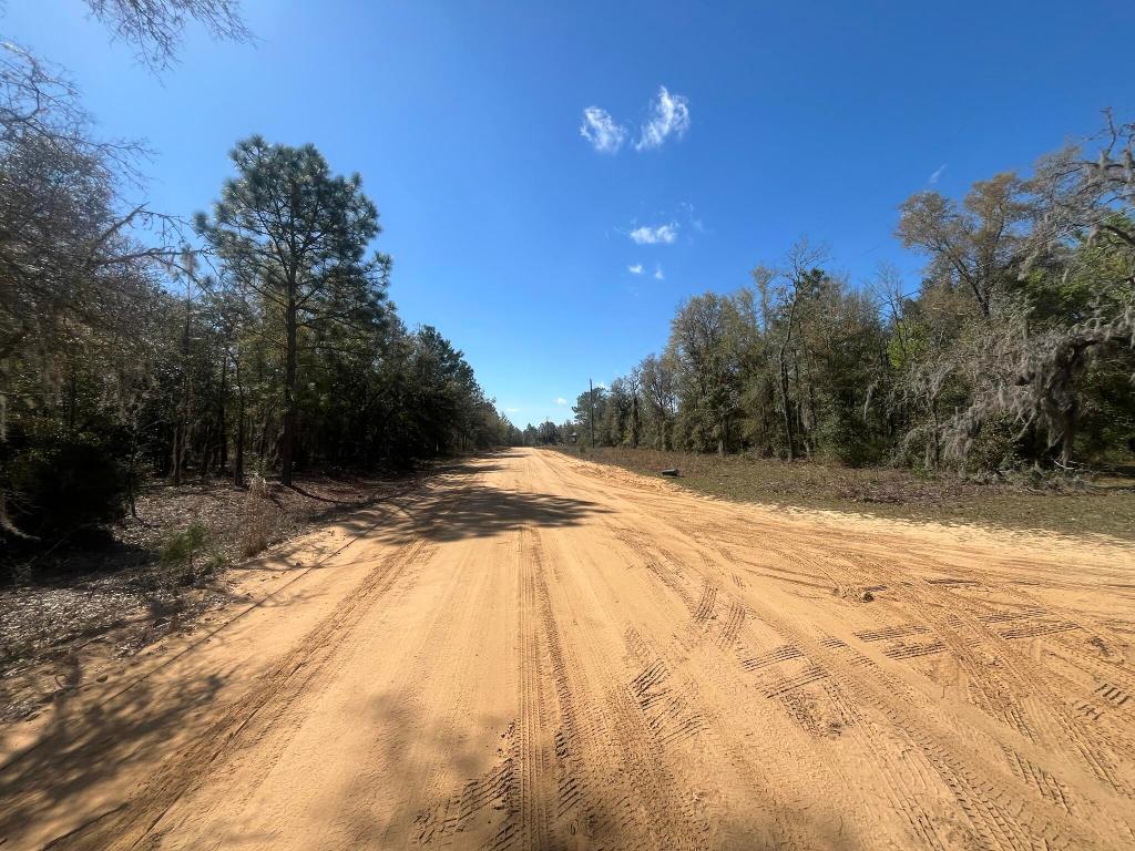 INTERLACHEN LAKES ESTATES - Land