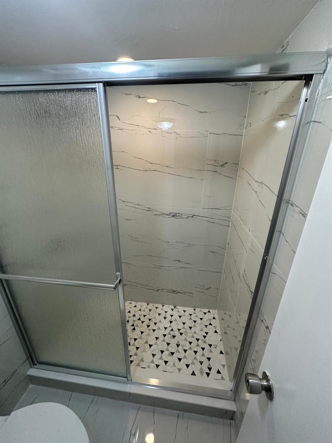 HERITAGE CIRCLE CONDO - Residential