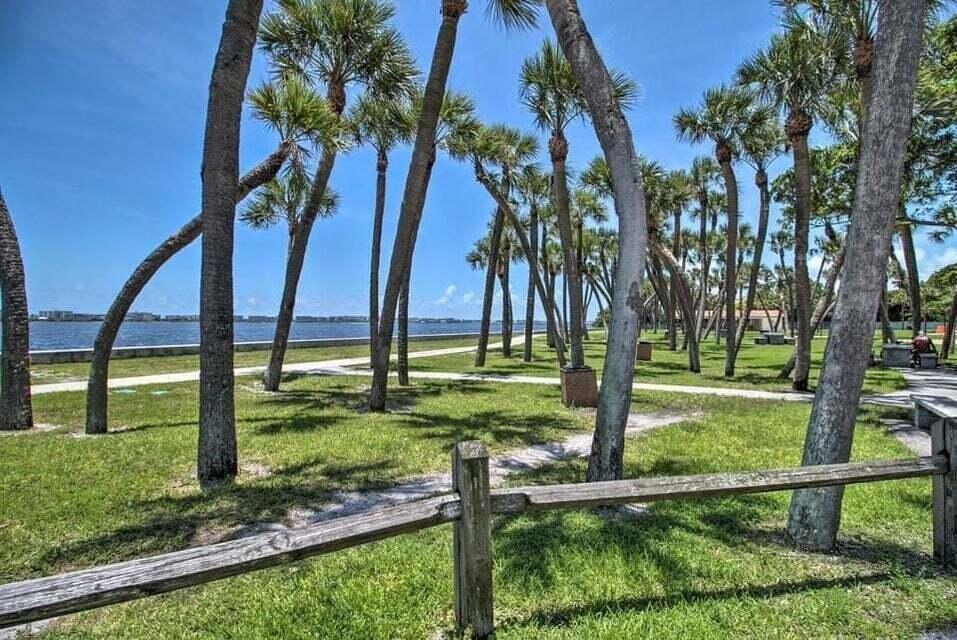 Photo of 407 S LAKESIDE Drive #C, Lake Worth Beach, FL 33460 (MLS # B26080655)