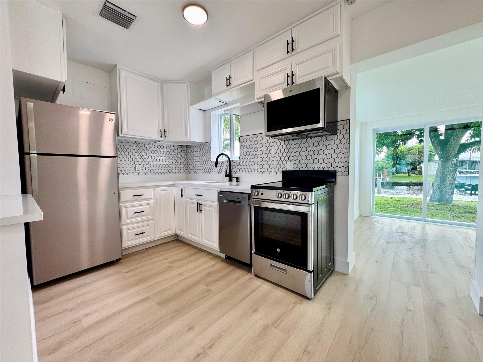 SOUTH NEW RIVER ISLES SEC - Residential Lease