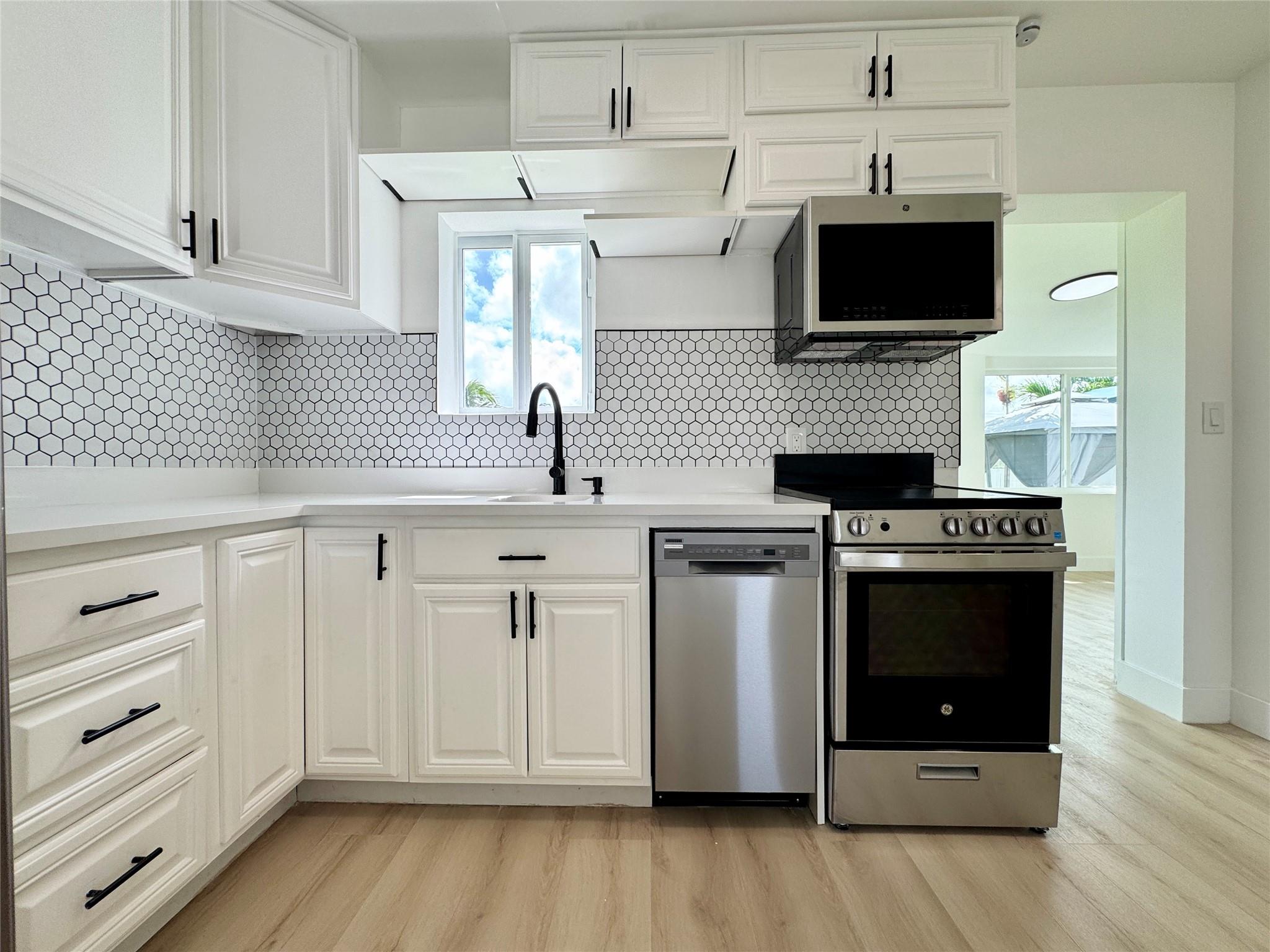 SOUTH NEW RIVER ISLES SEC - Residential Lease