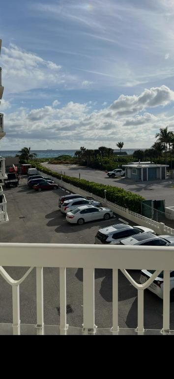 MAYAN TOWERS CONDO I - Residential