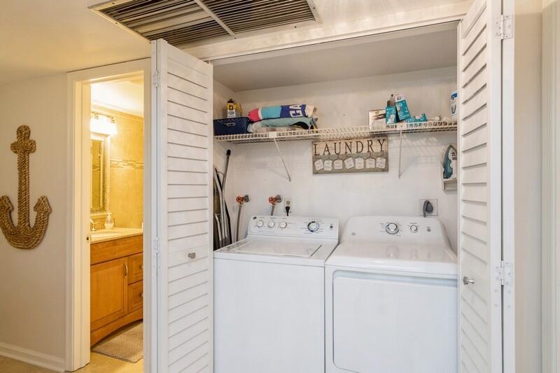 JUPITER OCEAN AND RACQUET CLUB ONE CONDO AND MIDRI - Residential