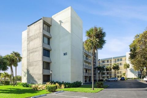 Photo of 1605 S Us Highway 1 #M1-202, Jupiter, FL 33477 (MLS # R11169264)