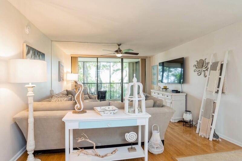 JUPITER OCEAN AND RACQUET CLUB ONE CONDO AND MIDRI - Residential