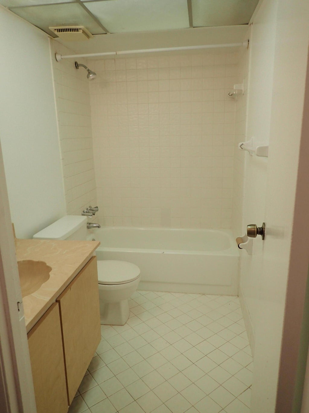 Photo of 2820 SOMERSET DR #206O, Lauderdale Lakes, FL 33311 (MLS # B26093251)