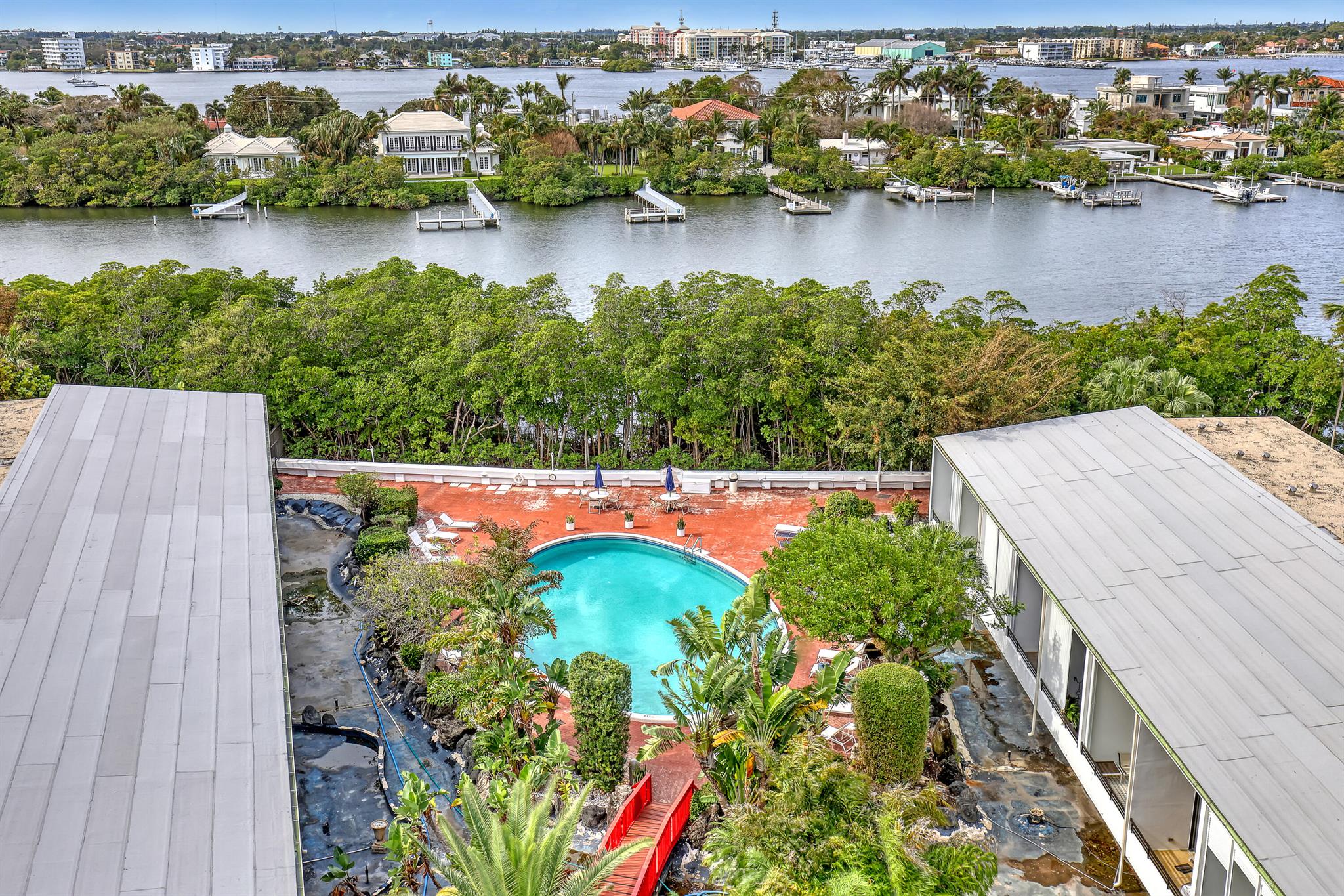 MAYFAIR LAKE - Residential Lease