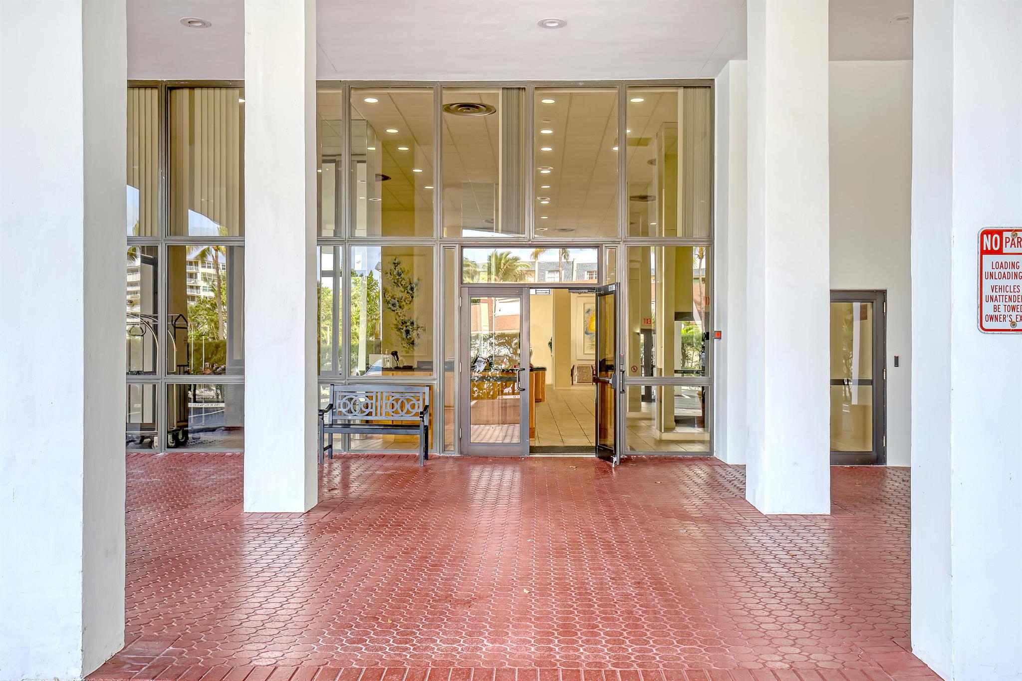 MAYFAIR LAKE - Residential Lease
