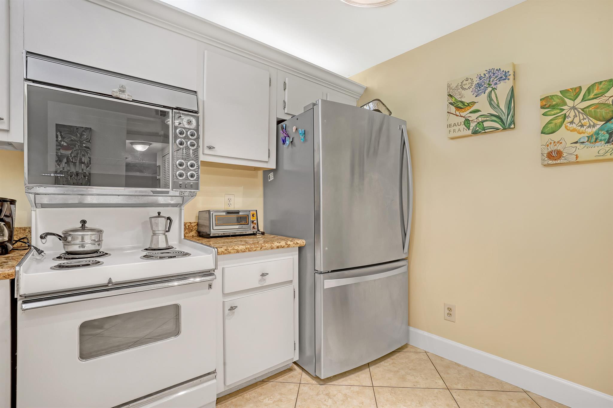 MAYFAIR LAKE - Residential Lease
