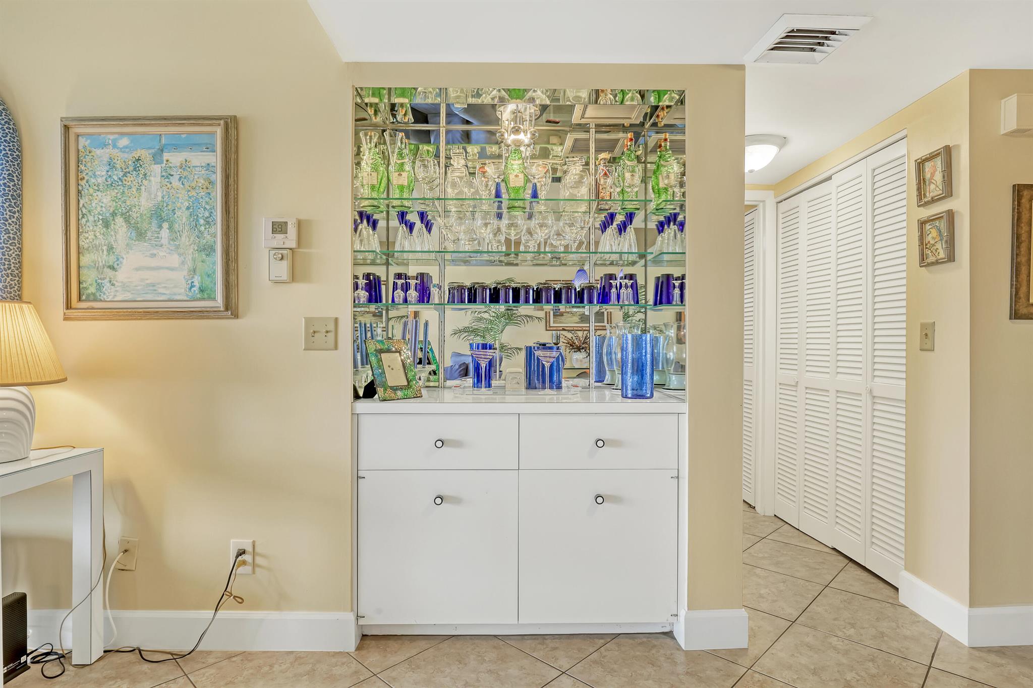 MAYFAIR LAKE - Residential Lease