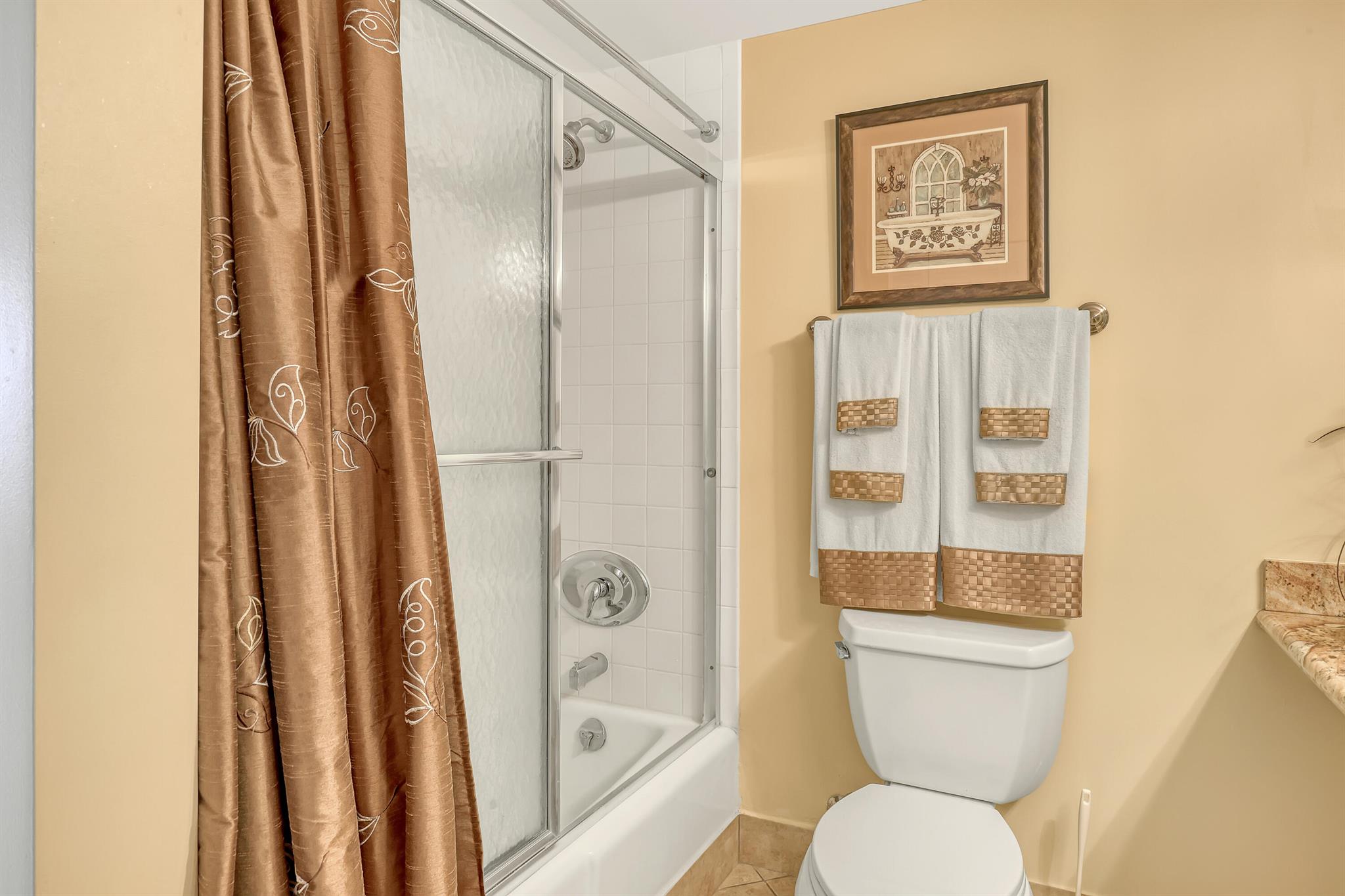 MAYFAIR LAKE - Residential Lease