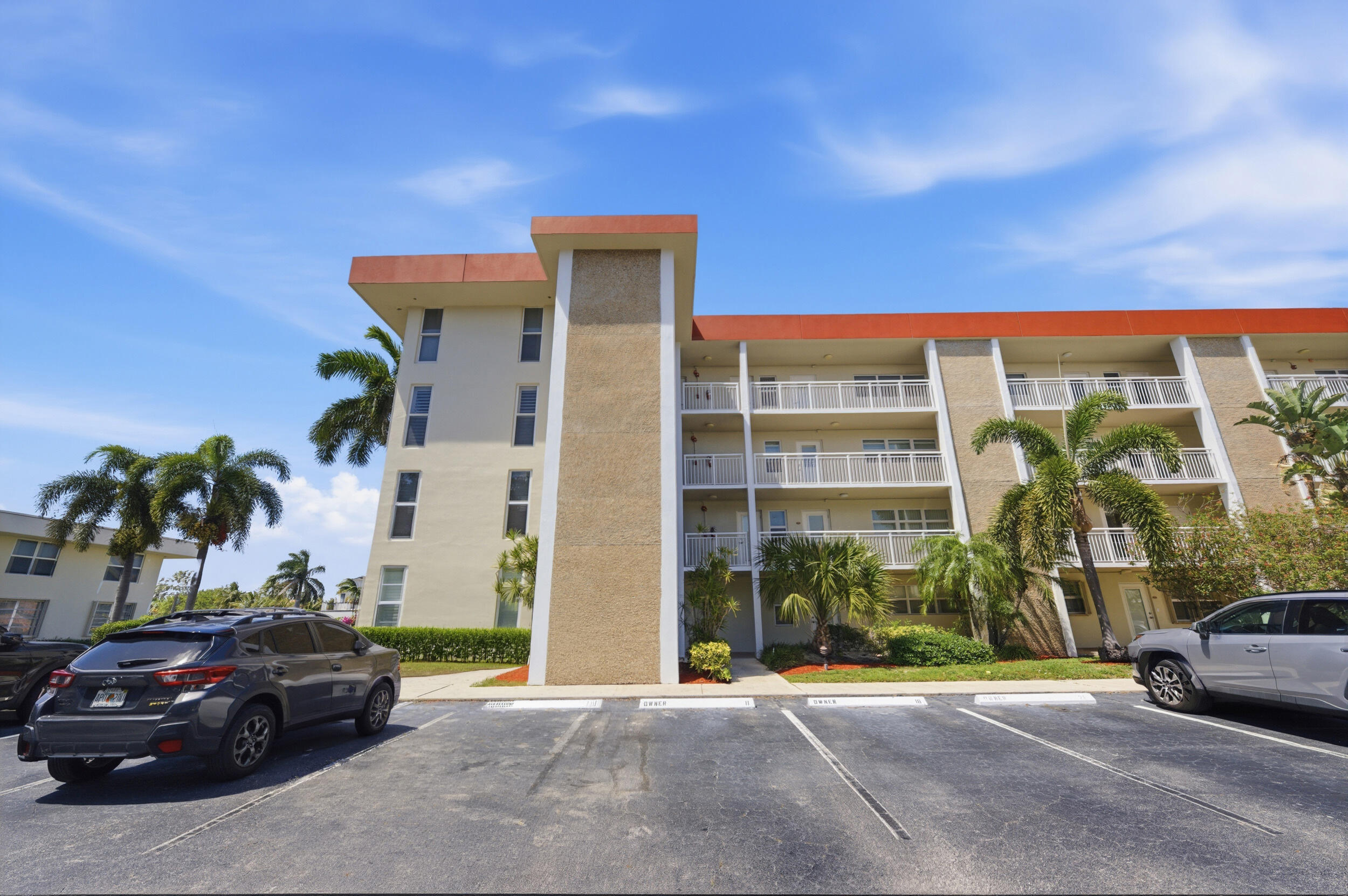 Palm Aire Coral Key - Residential