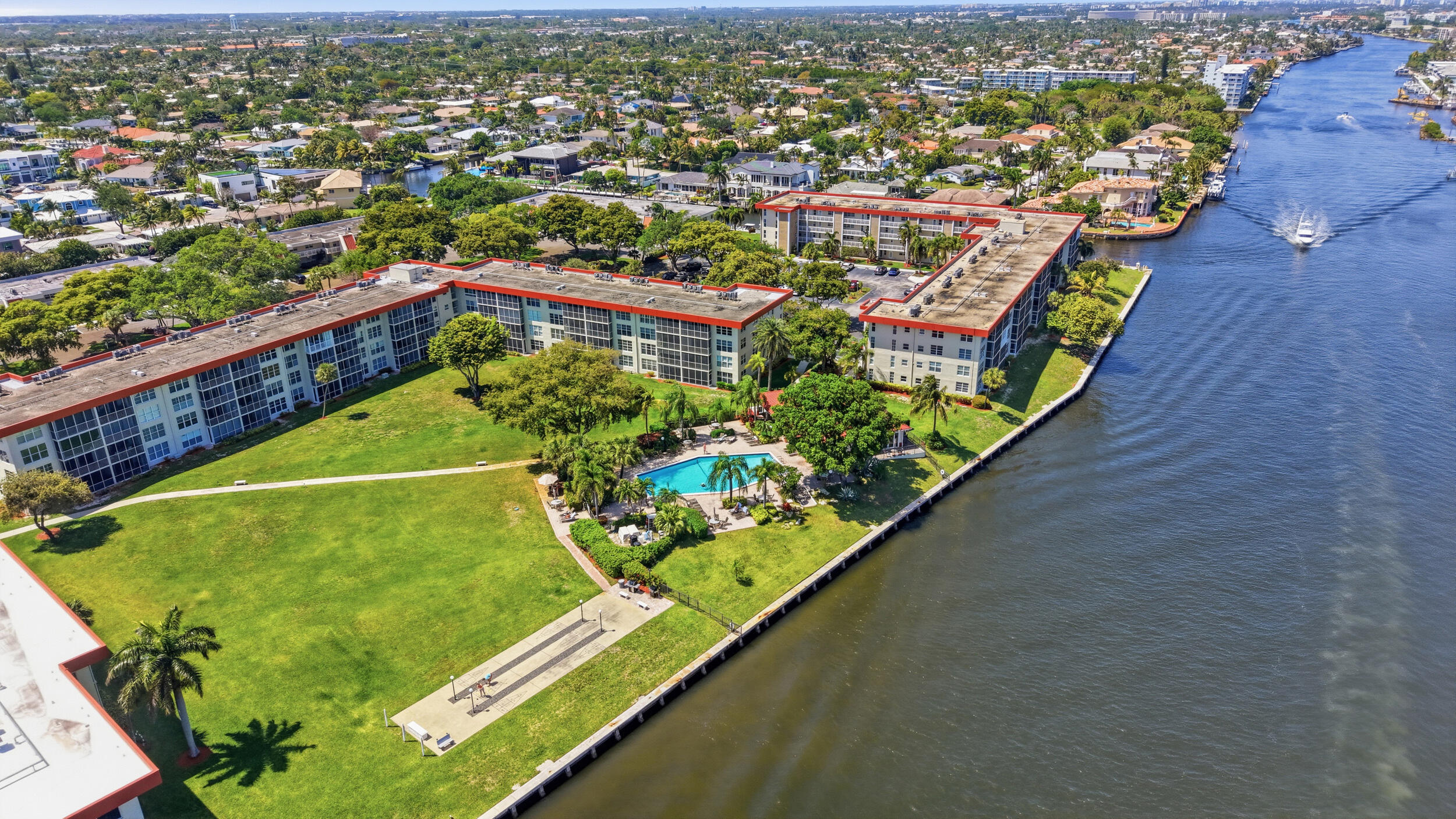 3180 NE 48th Court 215