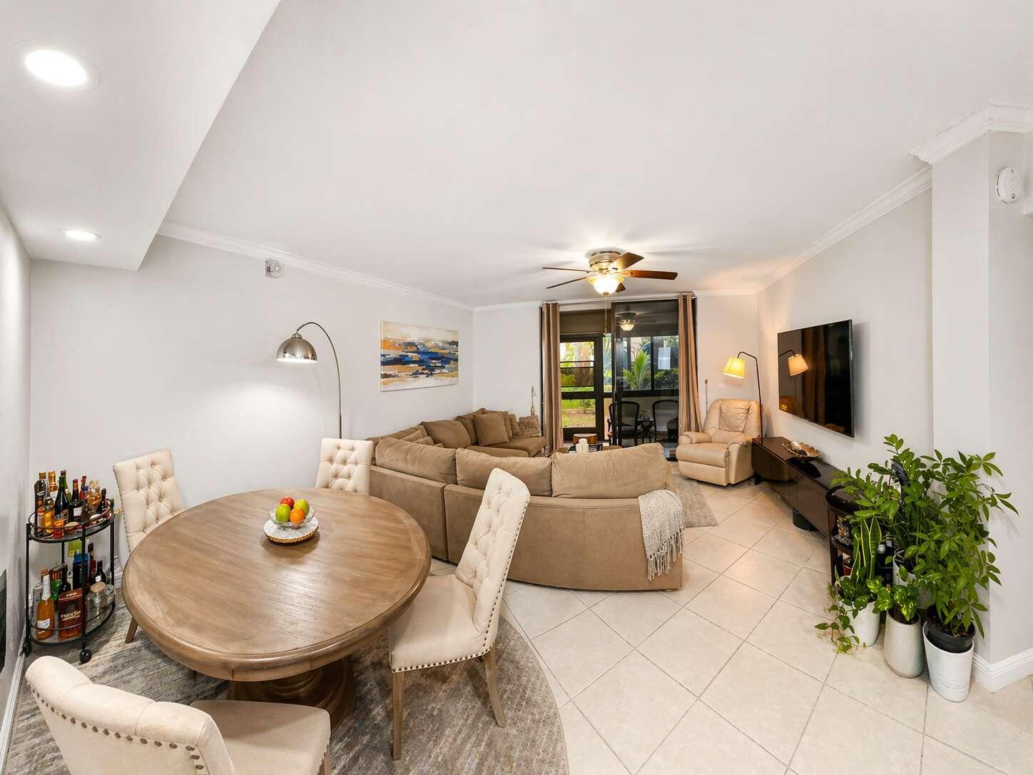 5160 Las Verdes Circle 103
