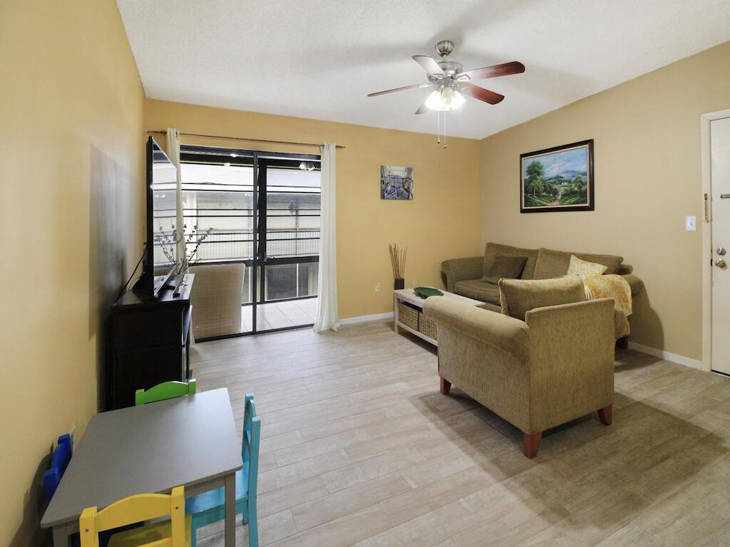Ashmont Condo Kings Point - Residential