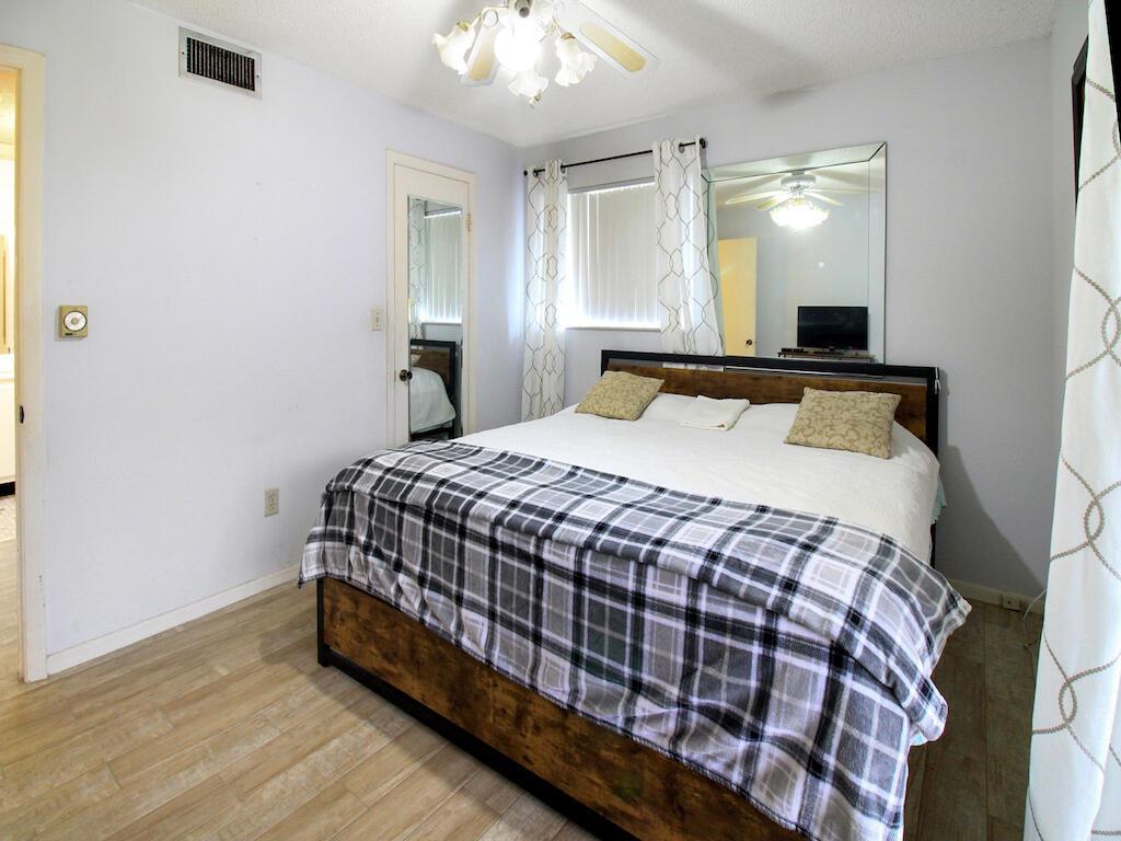 Ashmont Condo Kings Point - Residential