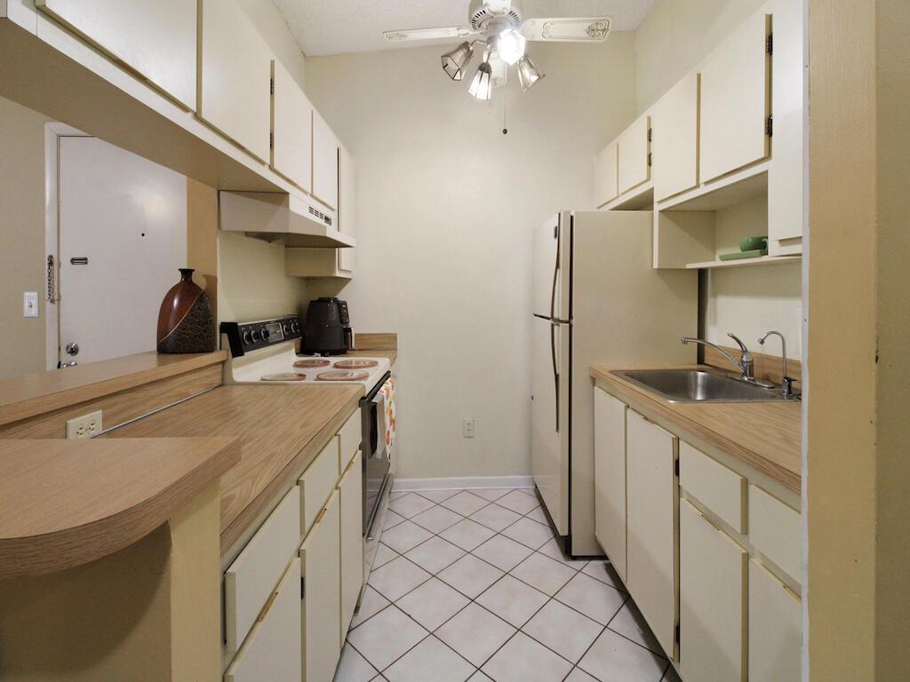 Ashmont Condo Kings Point - Residential
