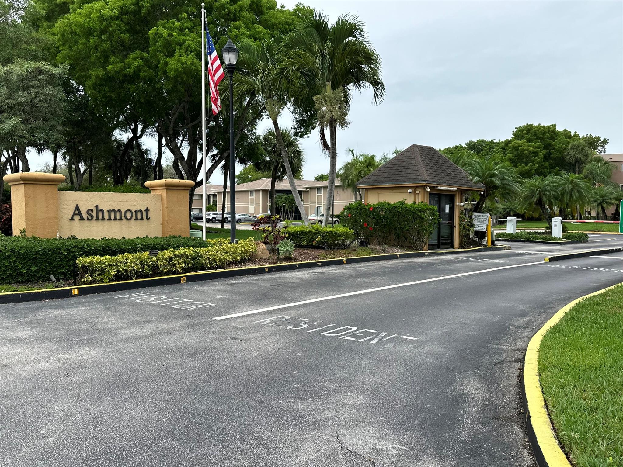 Ashmont Condo Kings Point - Residential