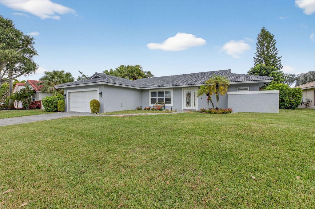 Photo of 10302 Crosswind Road, Boca Raton, FL 33498 (MLS # R11167846)