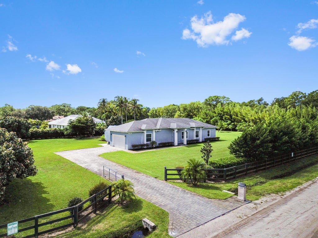 Photo of 13964 157th Court N, Jupiter, FL 33478 (MLS # B26089168)