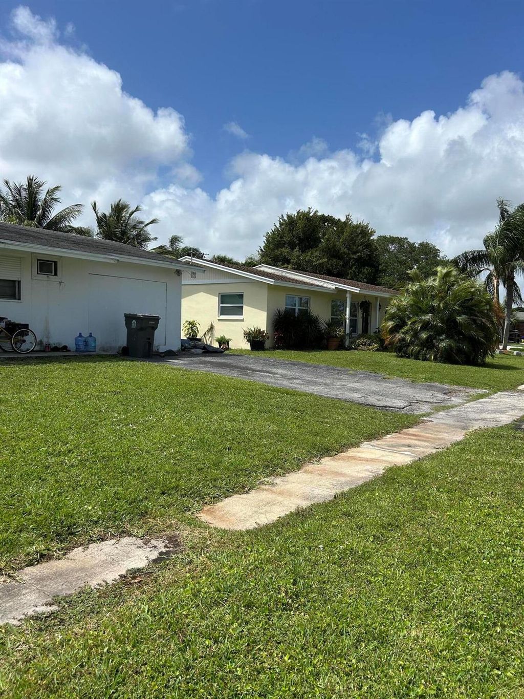 Photo of 3206 Bermuda Road, Palm Beach Gardens, FL 33410 (MLS # R11079209)