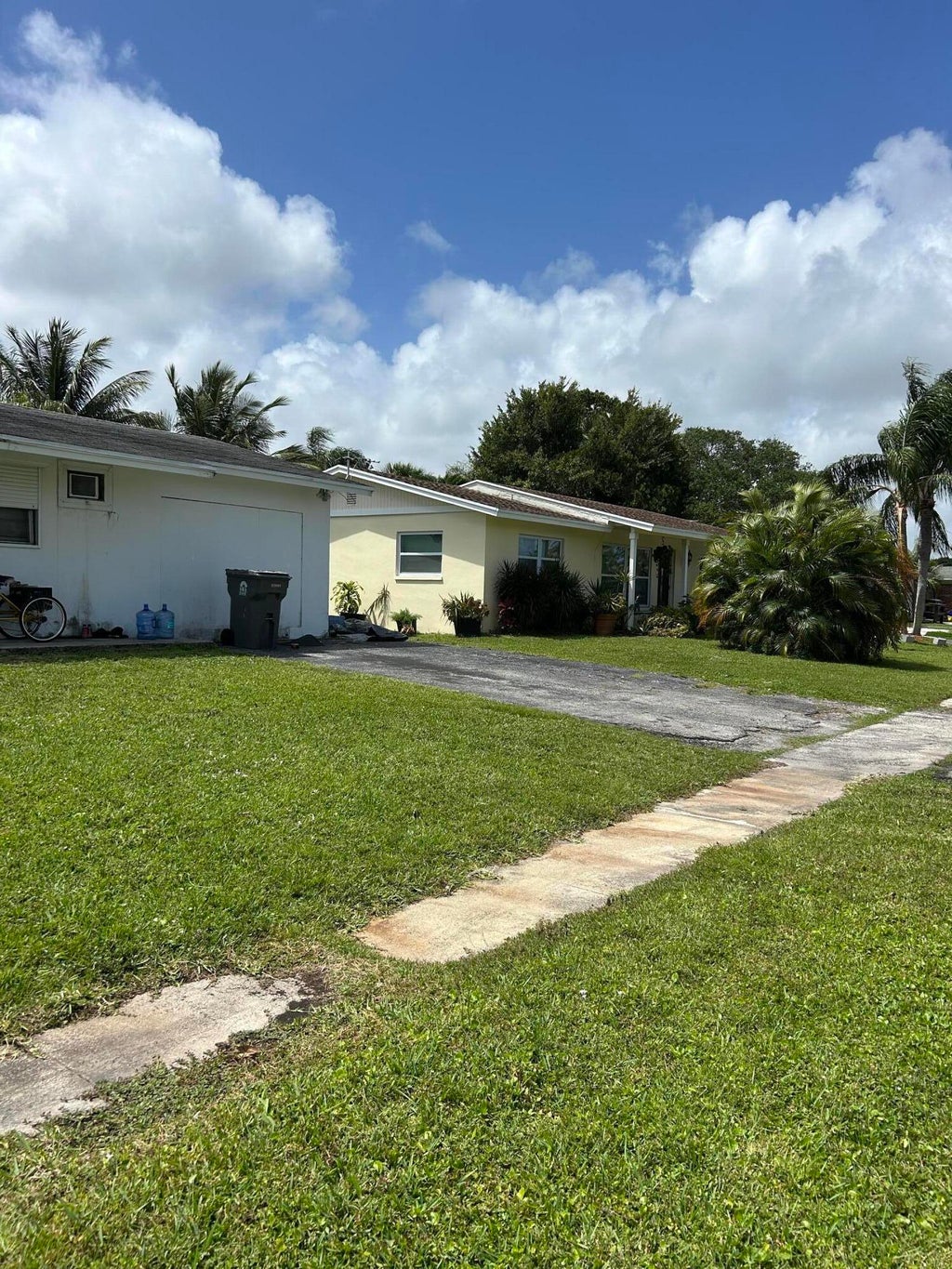 Photo of 3206 Bermuda Road, Palm Beach Gardens, FL 33410 (MLS # R11079209)