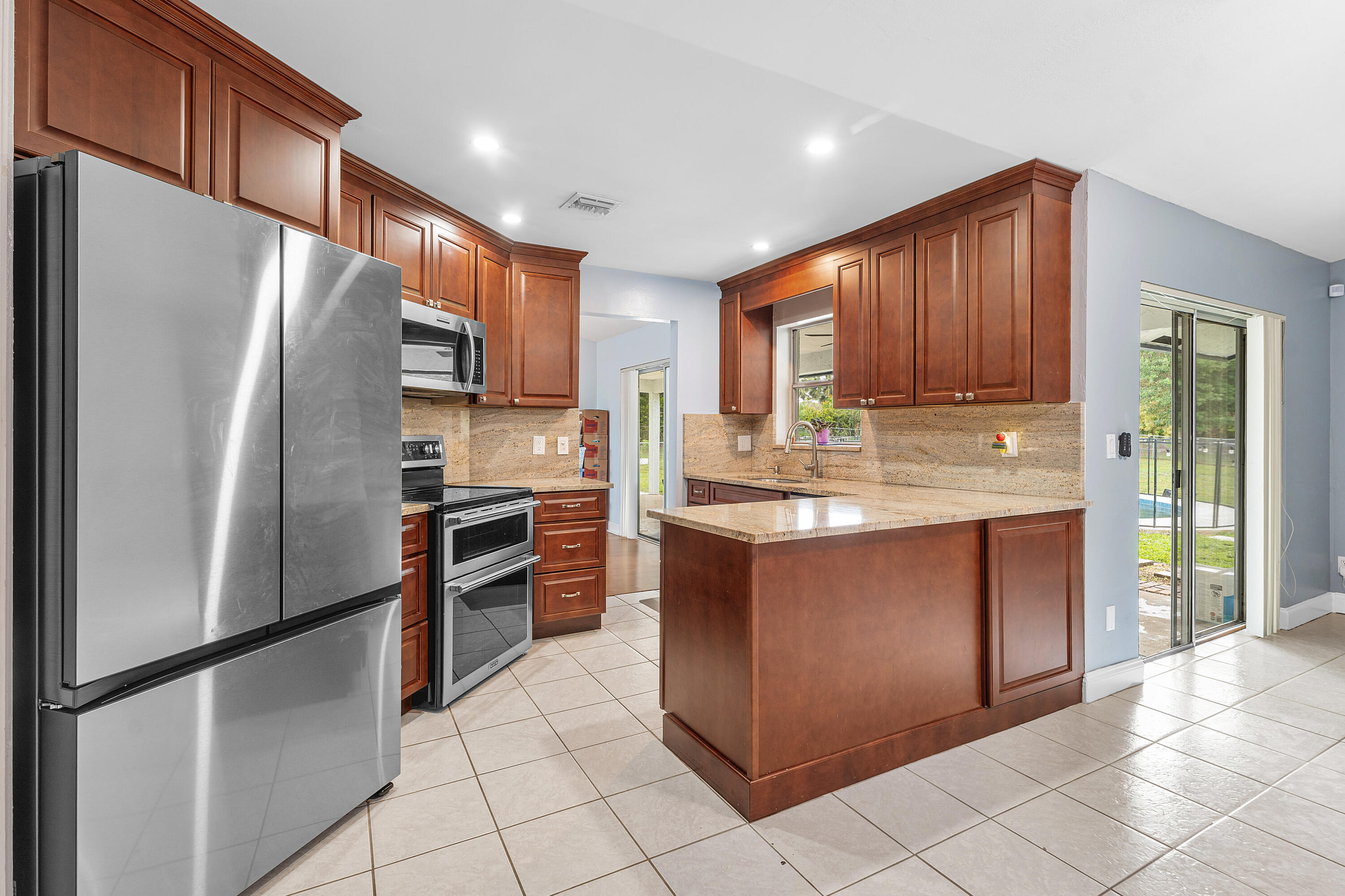 HUNTINGTON WOODS - Residential