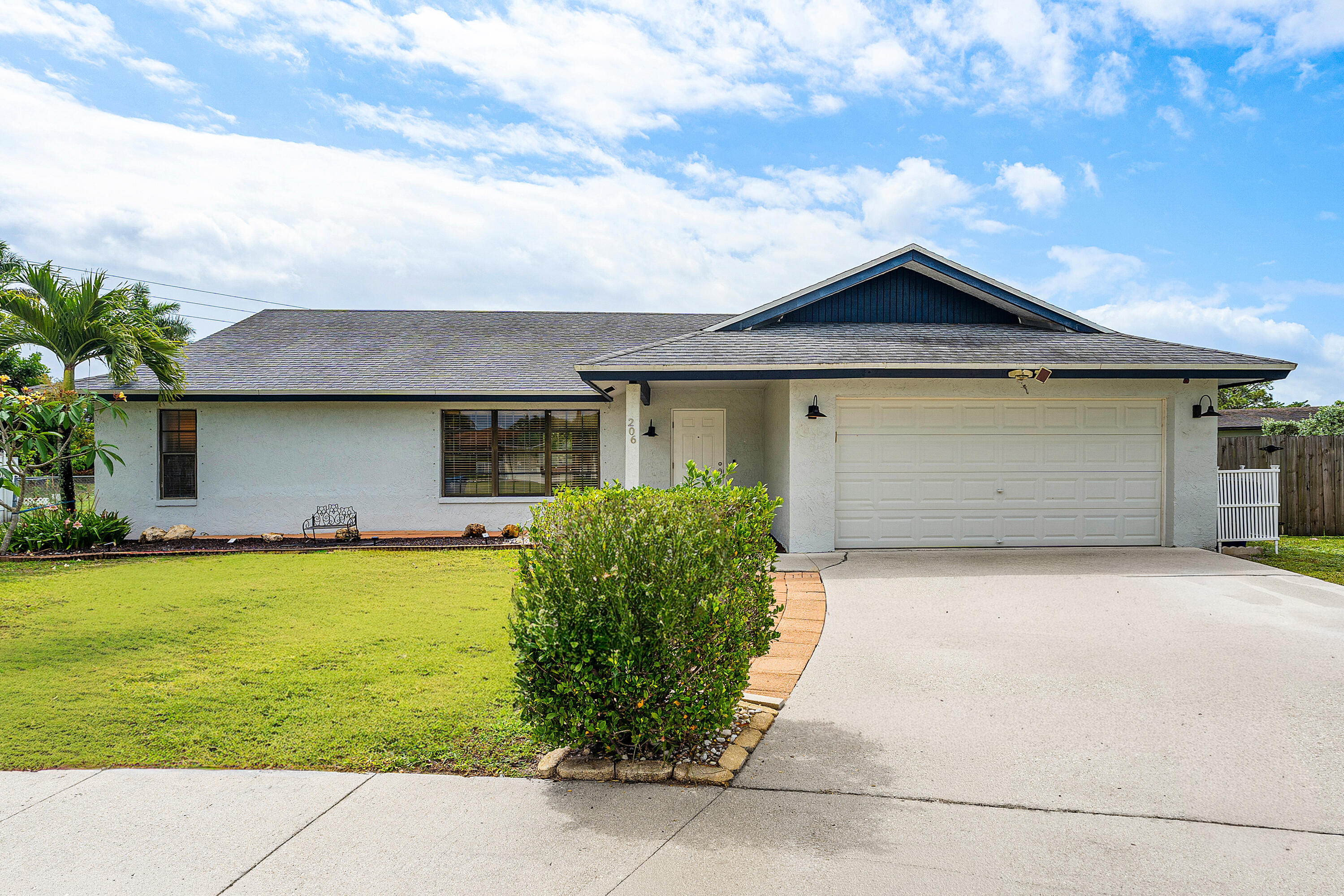 HUNTINGTON WOODS - Residential