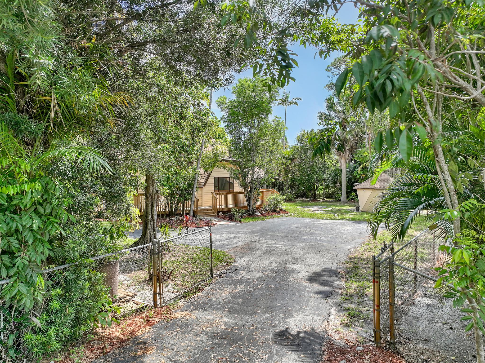 1130 Melinda Lane