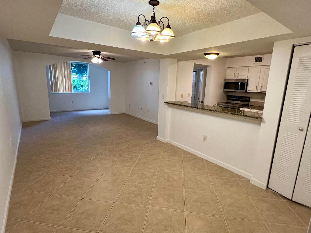 HYPOLUXOS MARINERS CAY CONDO - Residential