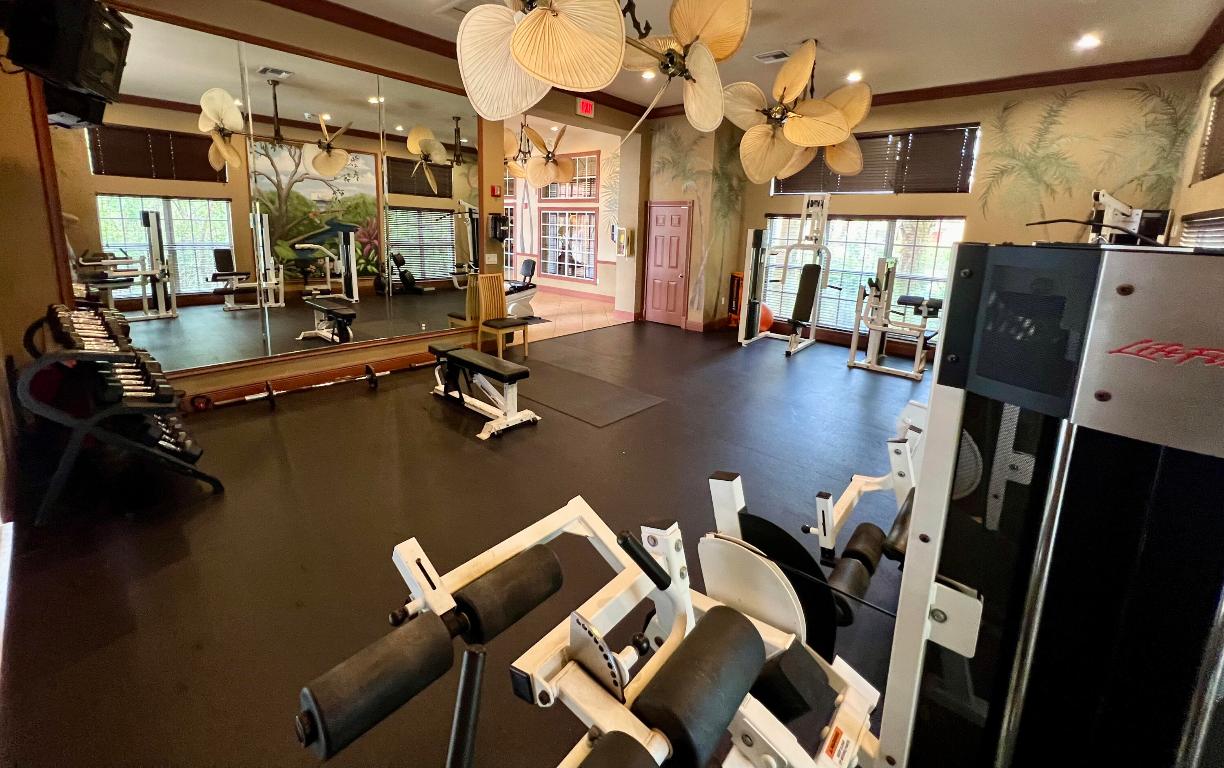 HYPOLUXOS MARINERS CAY CONDO - Residential