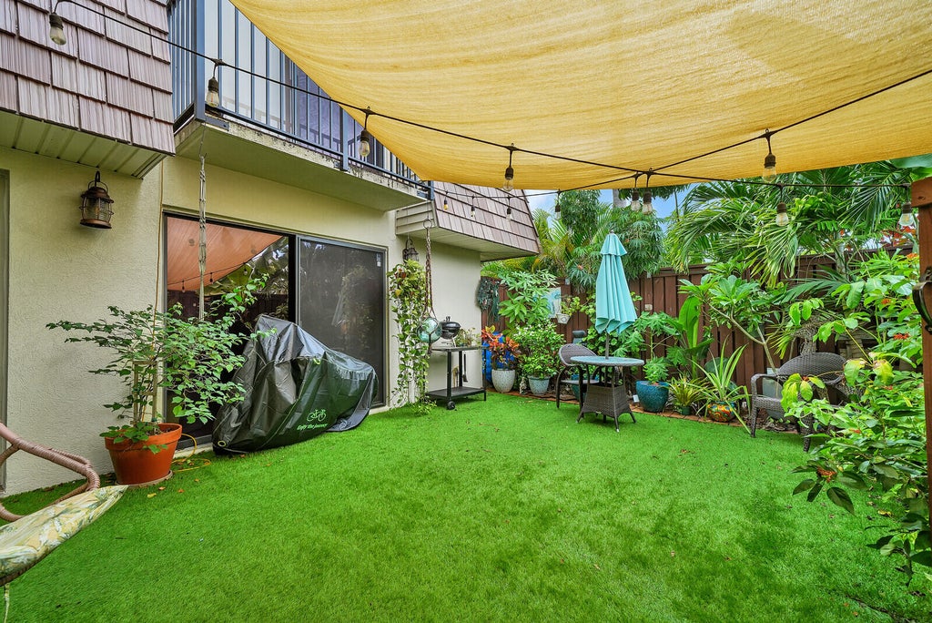 Photo of 2716 SW 15th Street, Deerfield Beach, FL 33442 (MLS # B26072210)