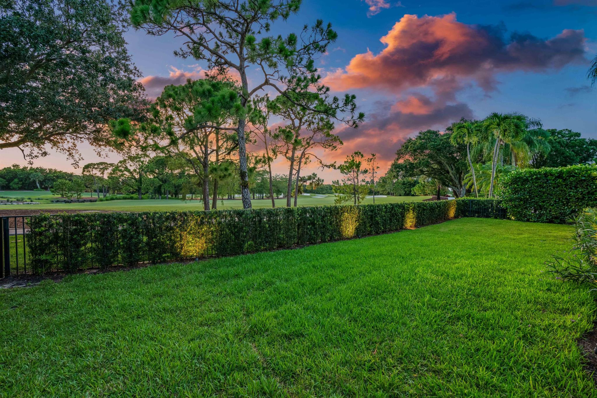 ADMIRALS COVE - Residential