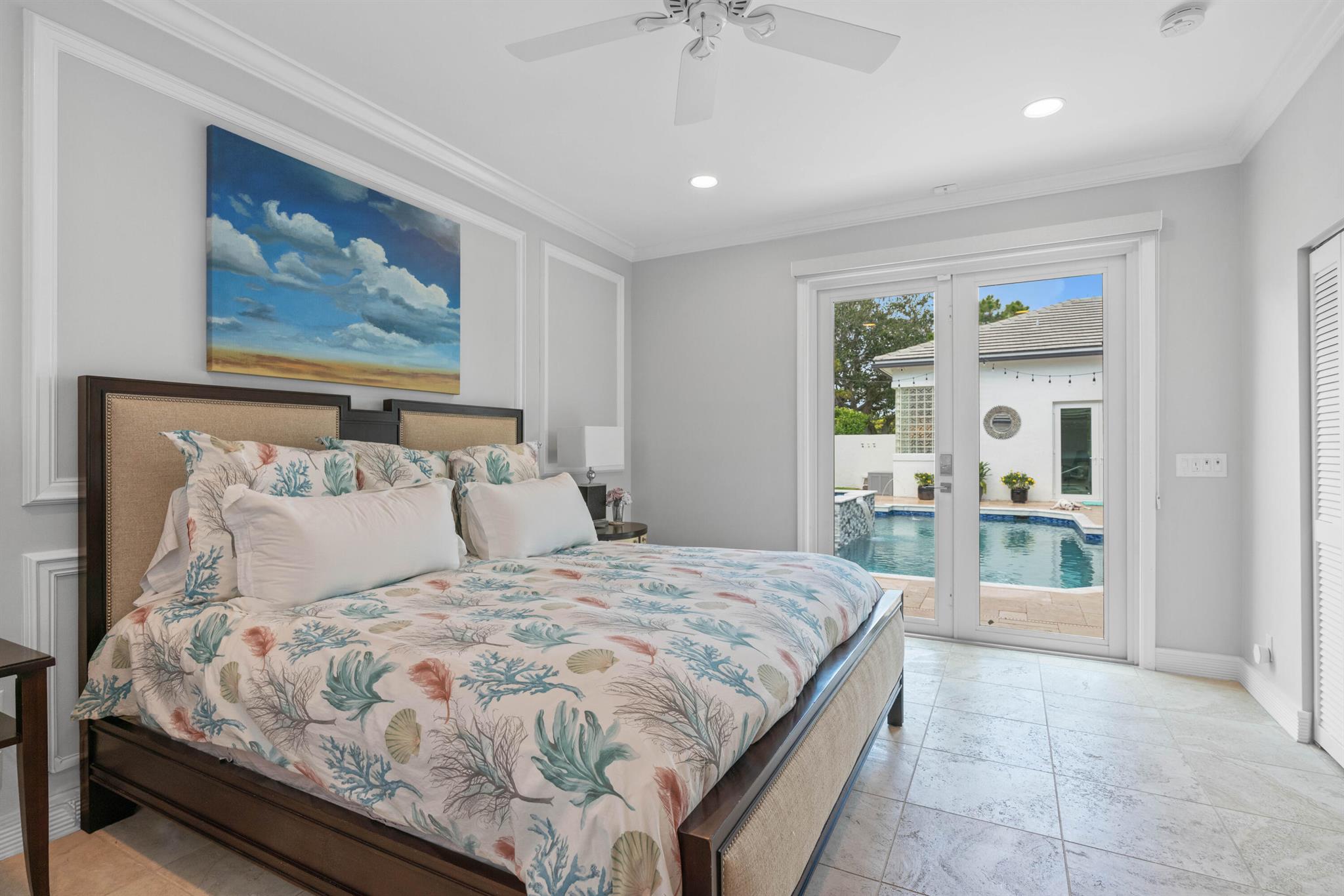 ADMIRALS COVE - Residential