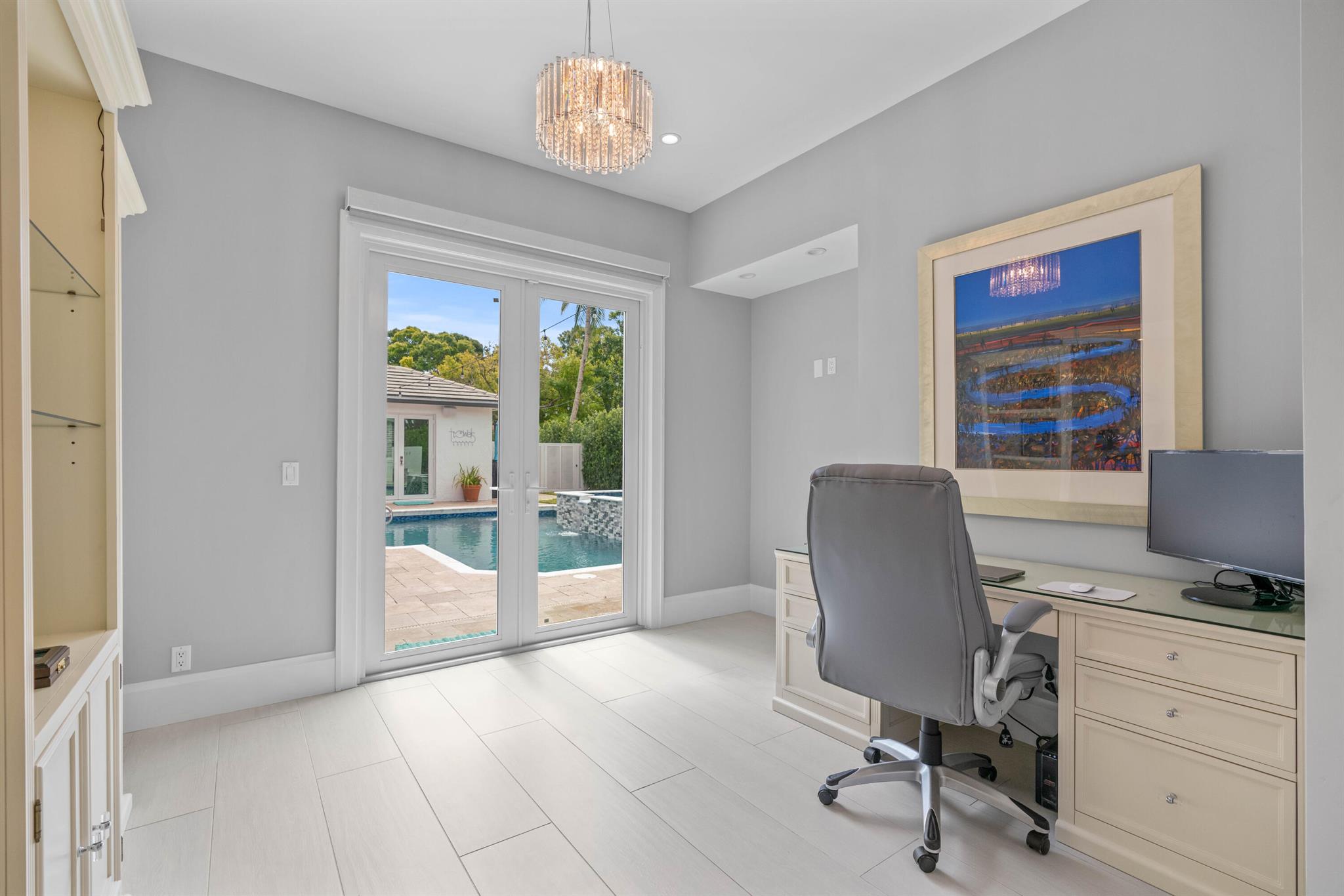 ADMIRALS COVE - Residential