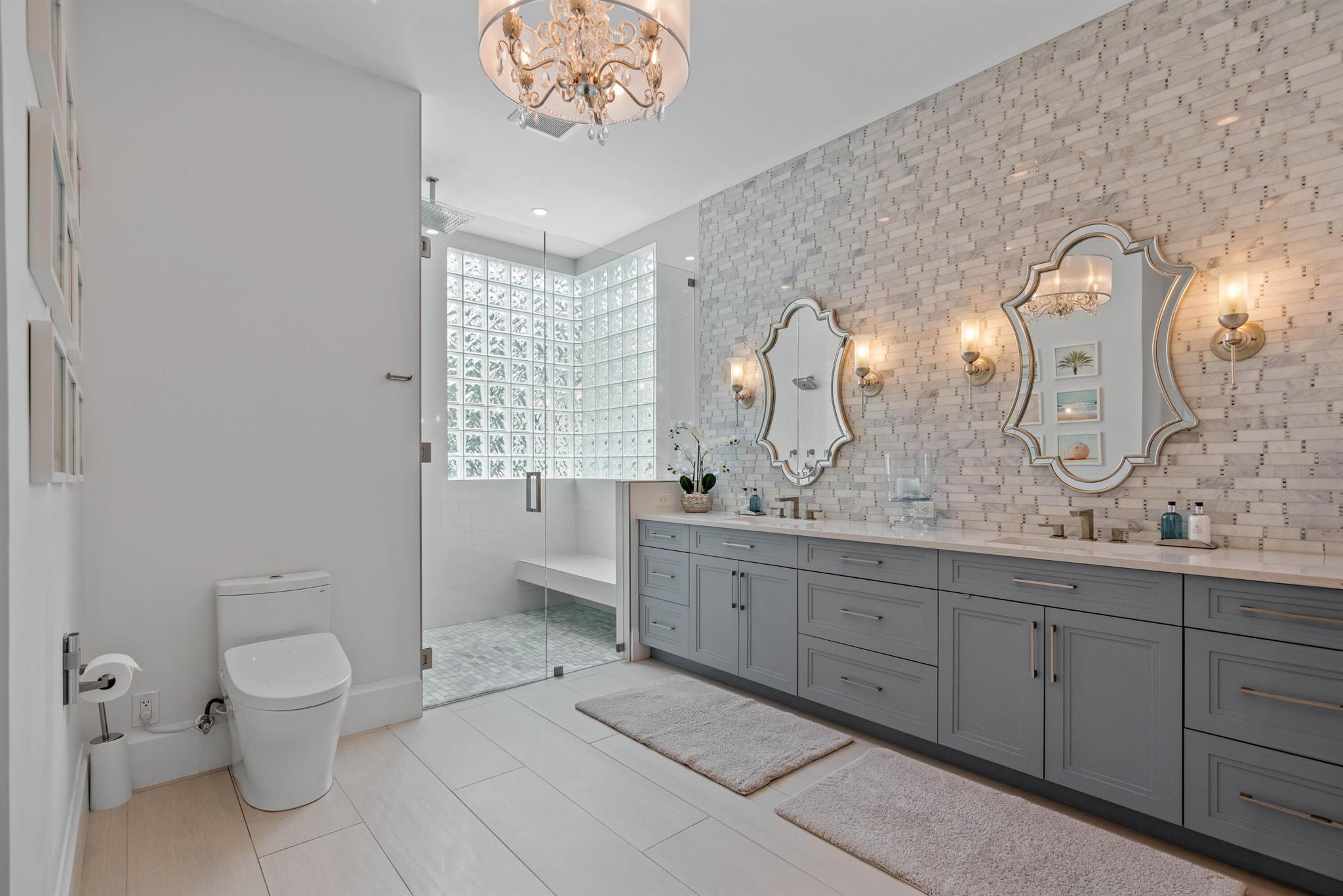 ADMIRALS COVE - Residential