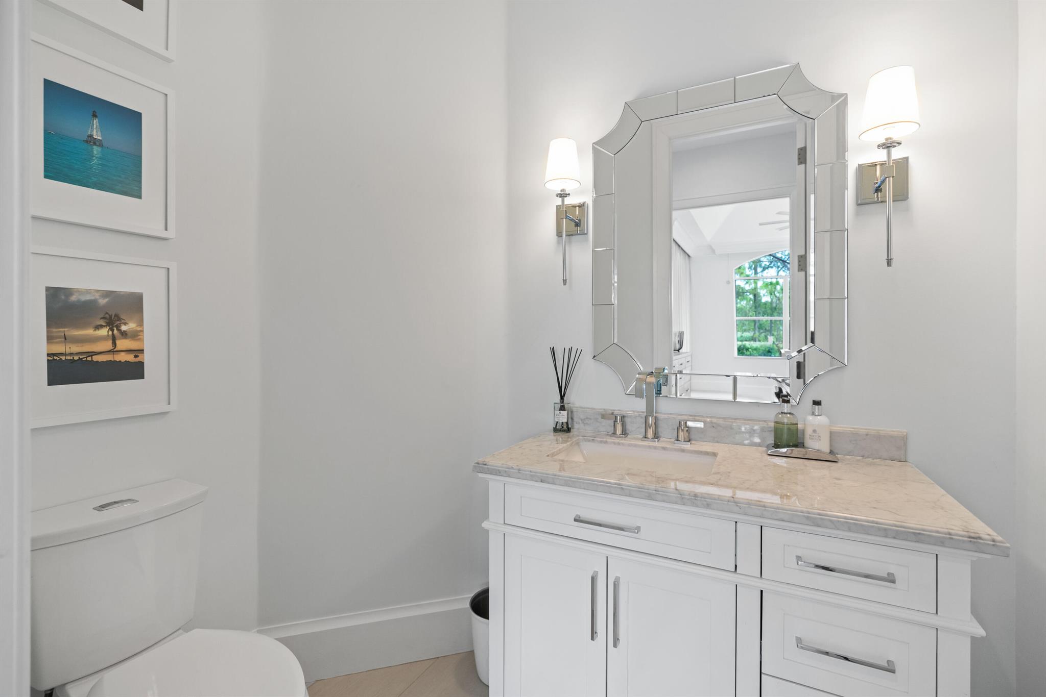 ADMIRALS COVE - Residential