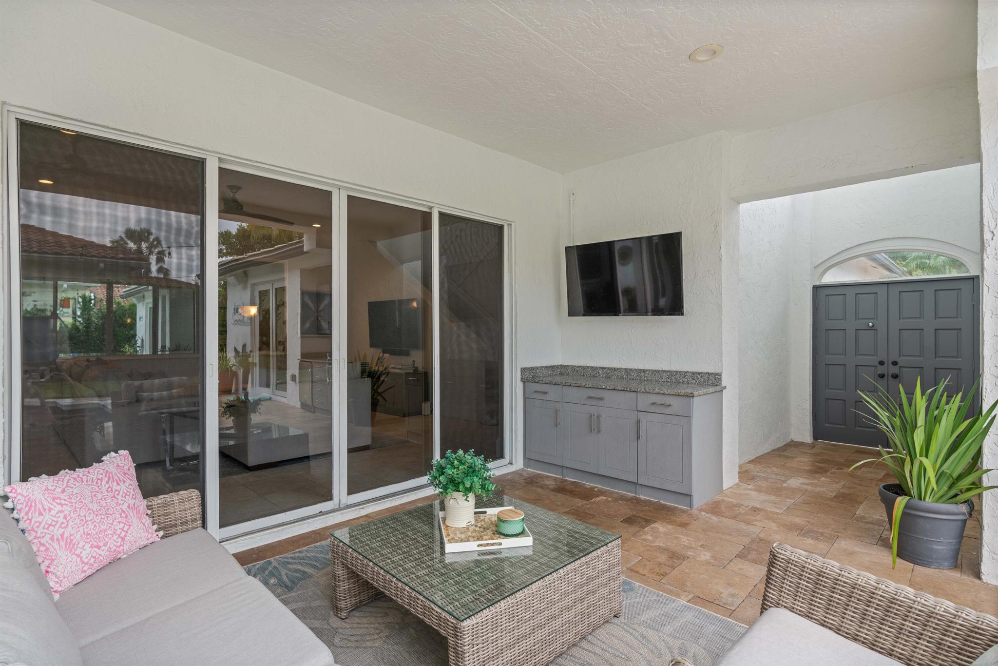 ADMIRALS COVE - Residential