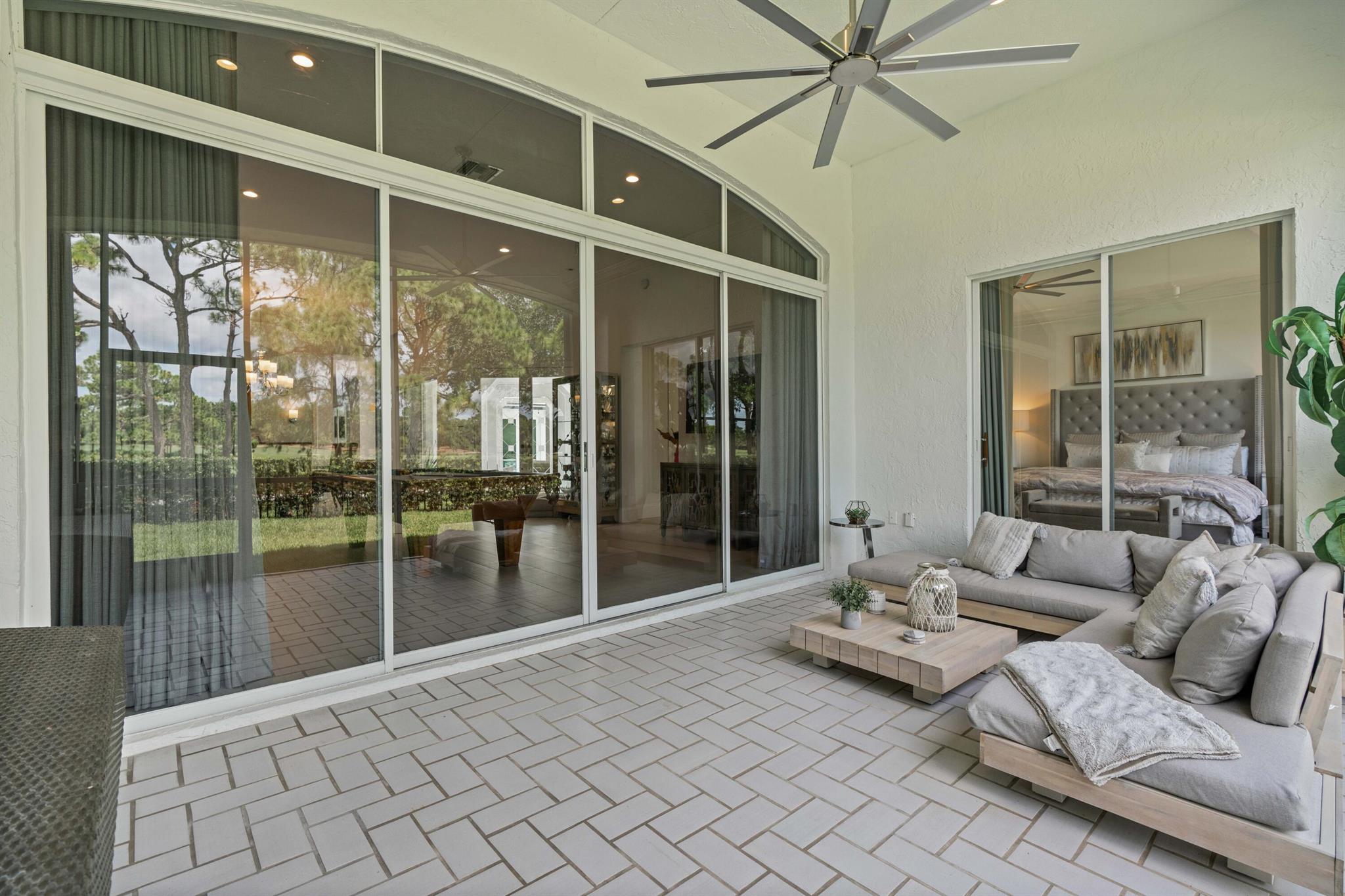 ADMIRALS COVE - Residential