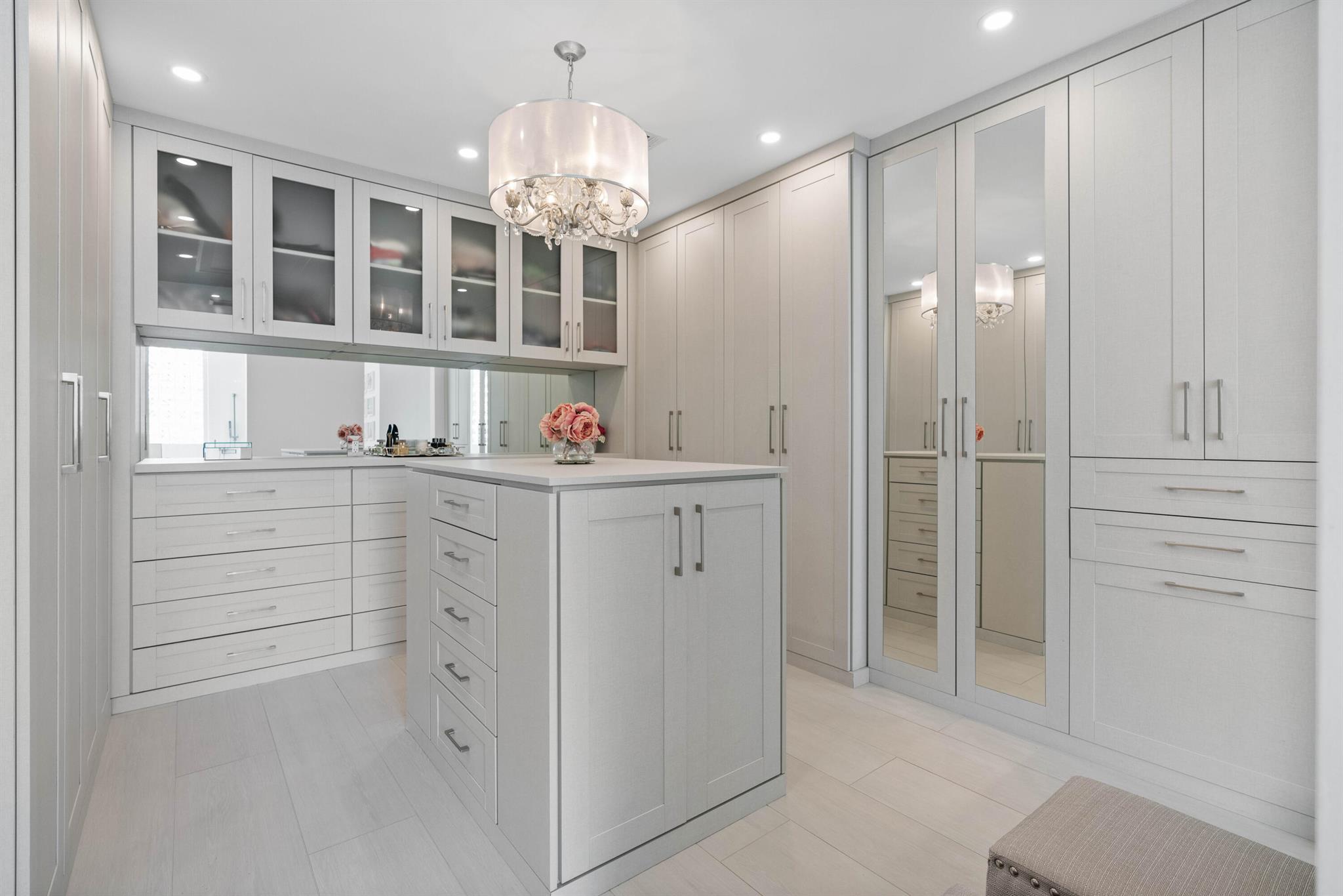 ADMIRALS COVE - Residential