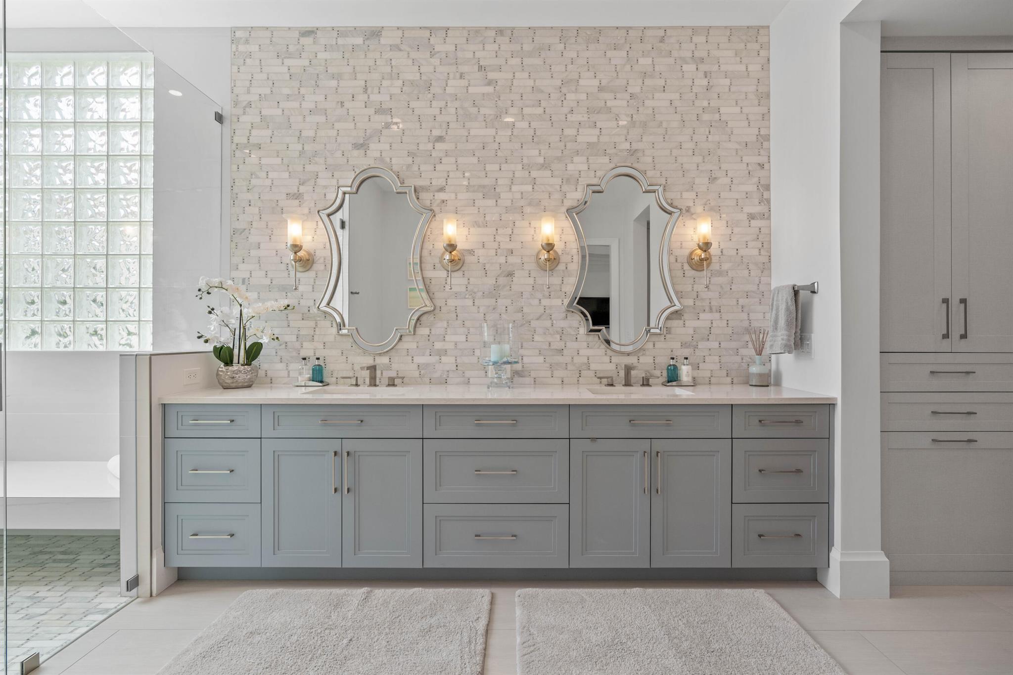 ADMIRALS COVE - Residential