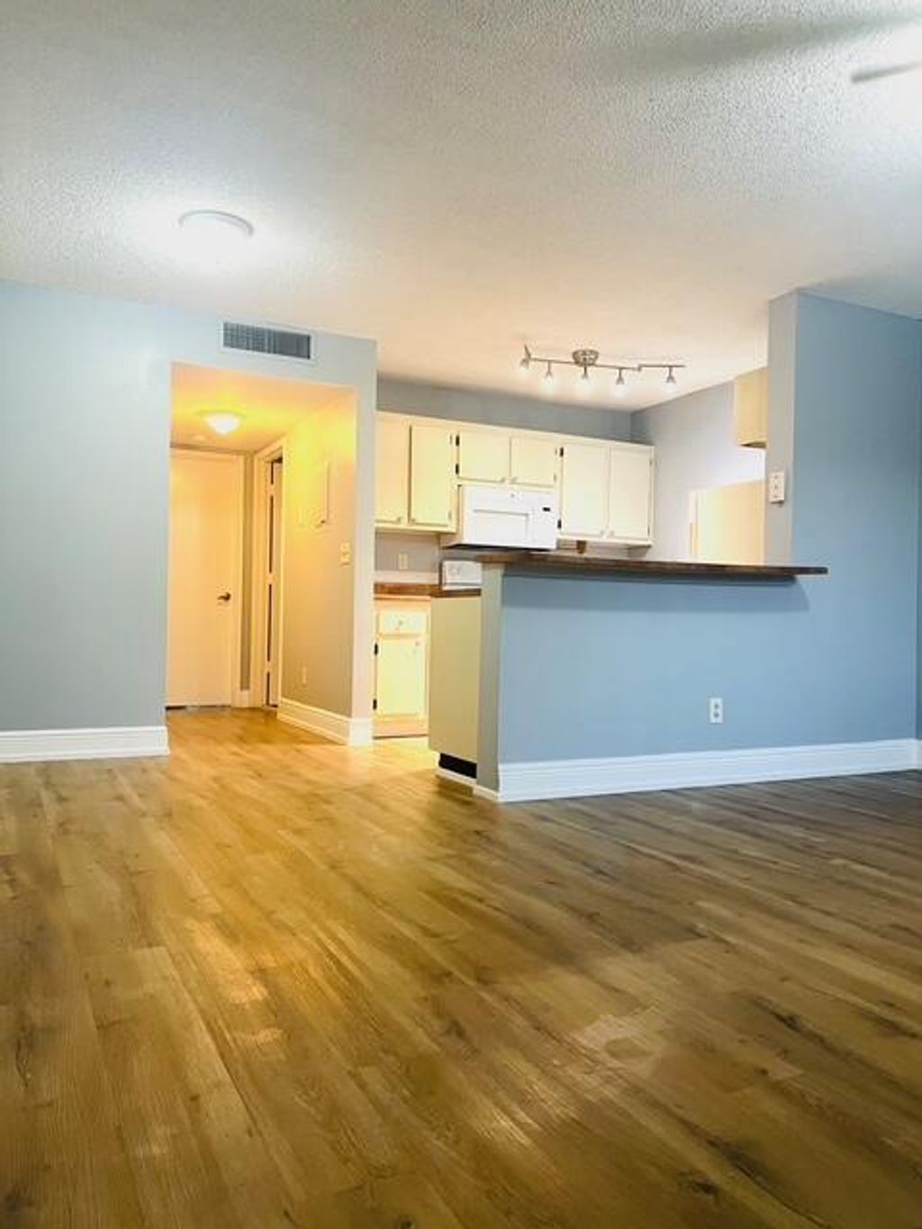 Photo of 1535 Meadows Circle W, Boynton Beach, FL 33436 (MLS # R11104242)