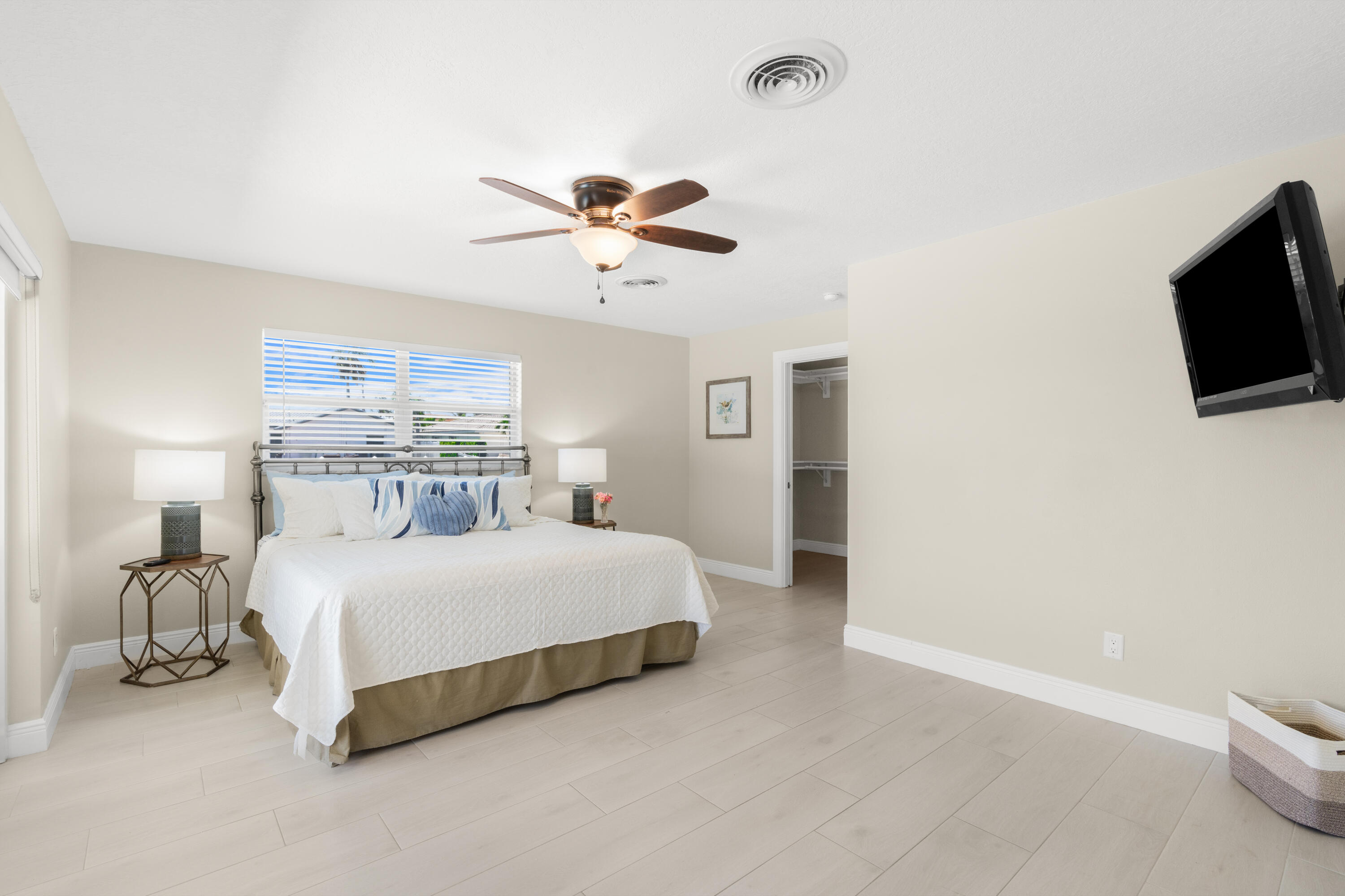 LAKE ESTATES ADD - Residential