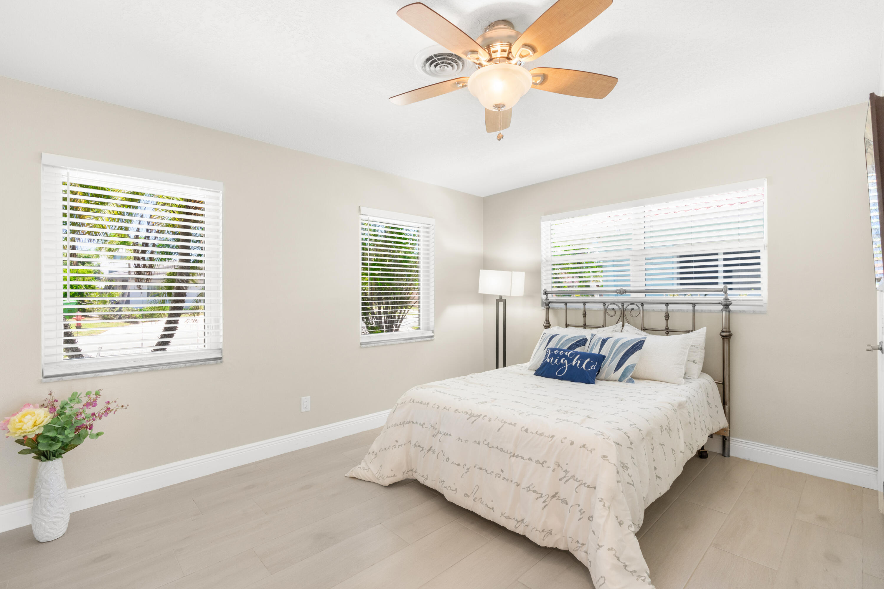 LAKE ESTATES ADD - Residential