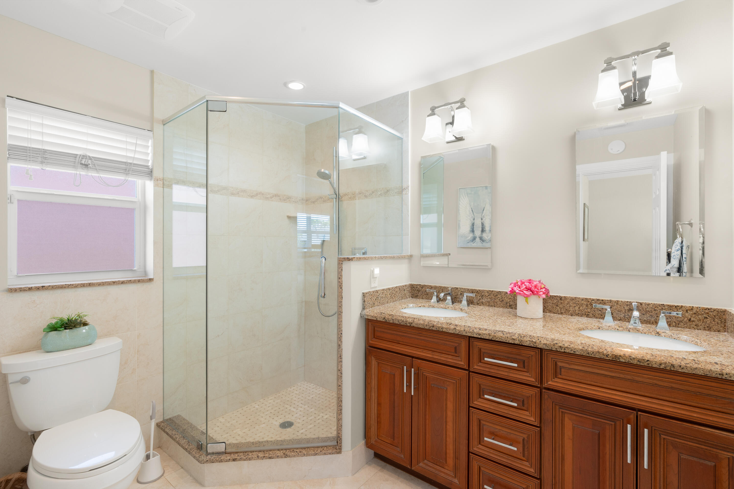 LAKE ESTATES ADD - Residential