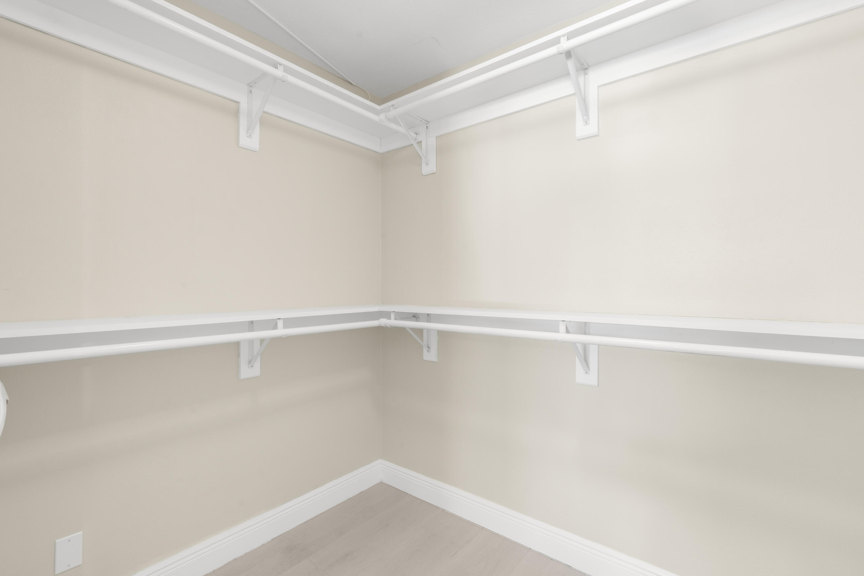 LAKE ESTATES ADD - Residential