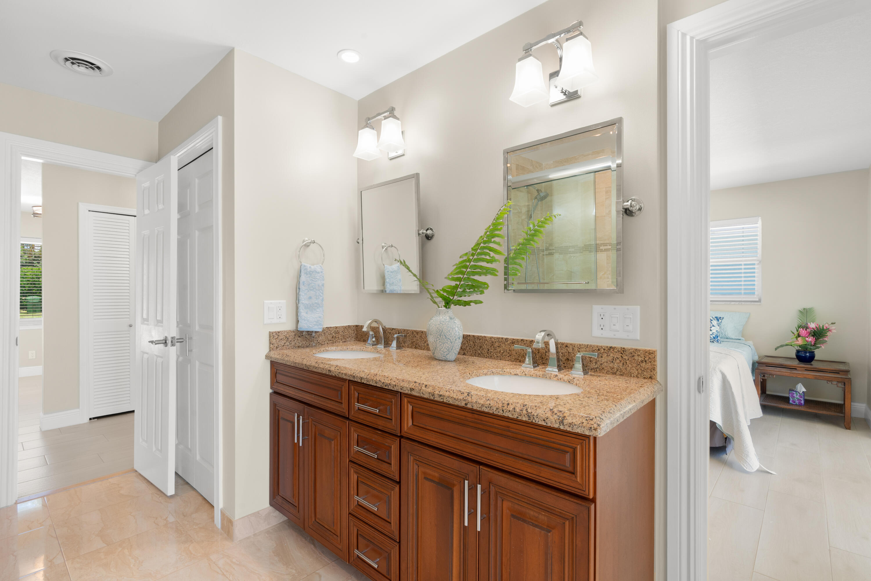 LAKE ESTATES ADD - Residential