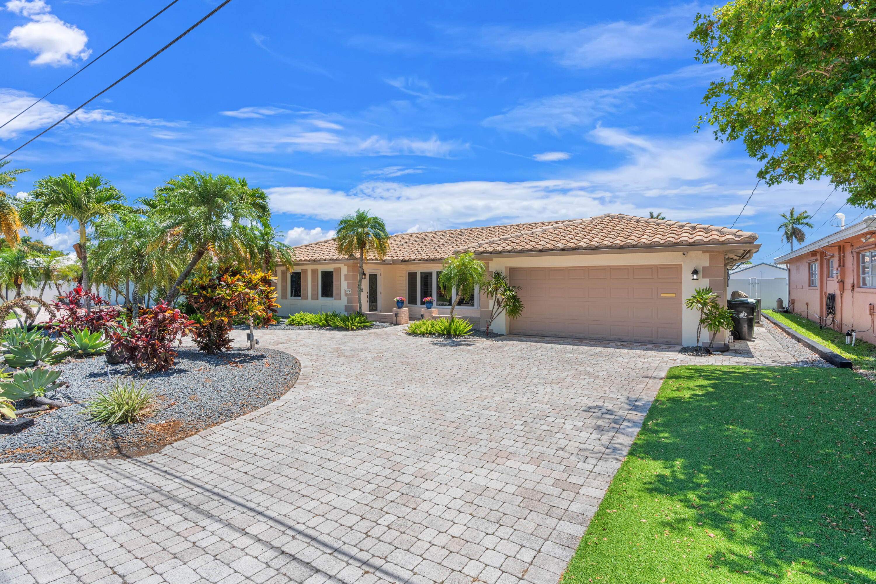 LAKE ESTATES ADD - Residential