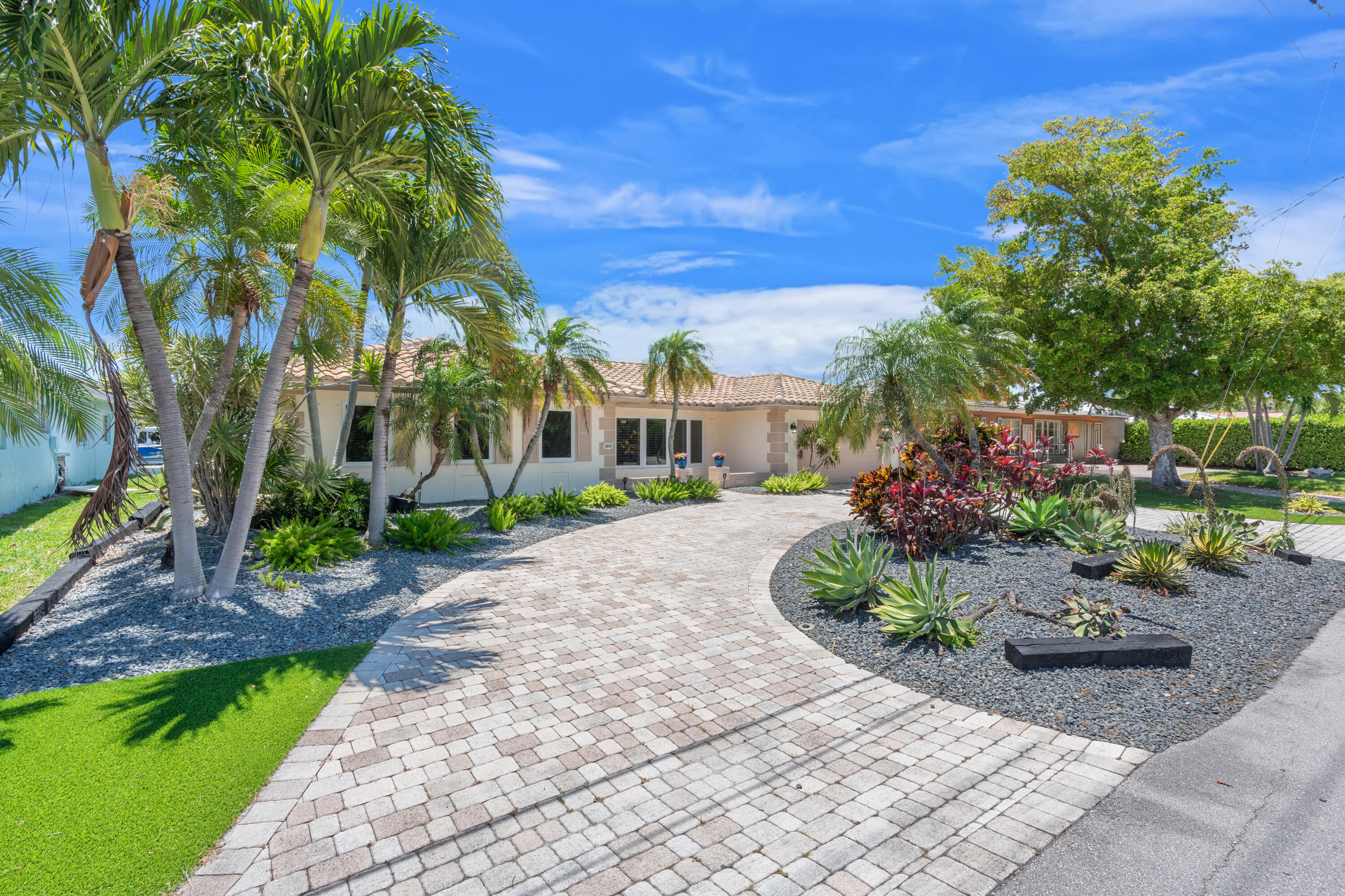 LAKE ESTATES ADD - Residential