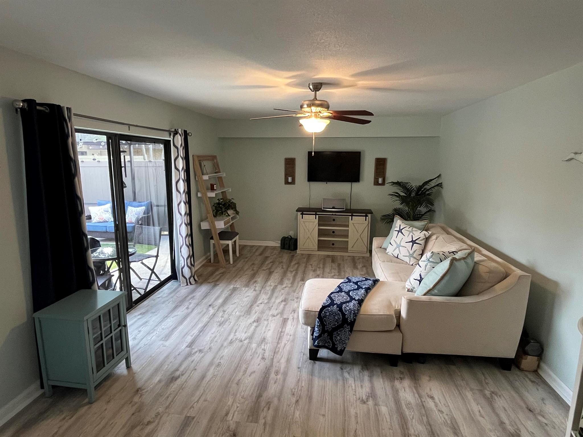 Heritage Village of PB La - Residential Lease